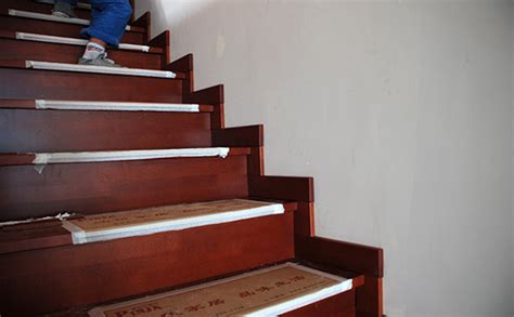 木地板楼梯安装测量和找平 - 上海楼梯厂家