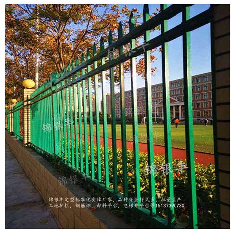 栅栏 无焊接烤漆护栏陕西省西安方管喷涂围栏图片价格生产-阿里巴巴