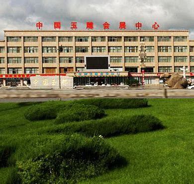 辽宁这个县号称“中国玉都”，建国70年才通火车，欲打造怀旧列车_岫岩