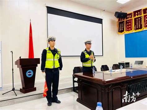 揭阳市公安局交警支队组织夜查执法行动继续保持严管高压态势