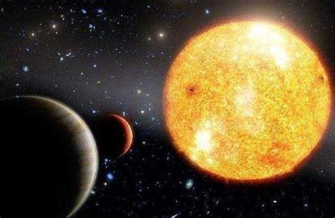 宇宙已知最大行星有45万个地球大，可是科学家发现它还在变大 - 知乎