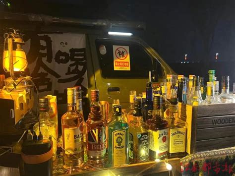 南昌“移动小酒馆”：一杯酒，三个人，聚在秋风沉醉的夜-江南都市网