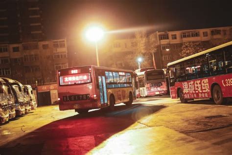 【经管校】“易”学堂上海的夜——夜班公交体验纪实 - 活动 - 中职易班 学生互动社区
