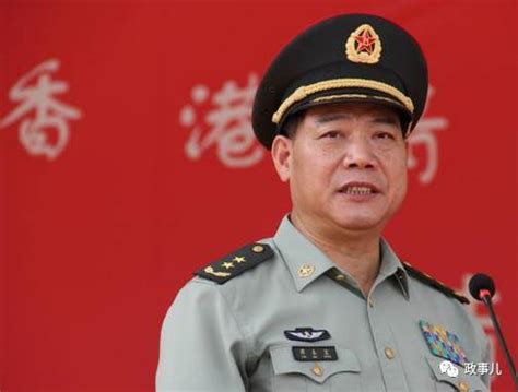 中国国防部长和解放军总参谋长哪个级别高？|总参谋长|解放军|军阶_新浪新闻