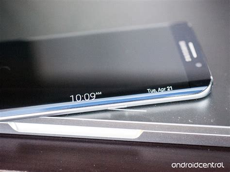 The Galaxy S6 edge: Here
