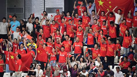 现场︱第18届亚运会女排赛落幕，中国队未失一局完美摘金_新体育网