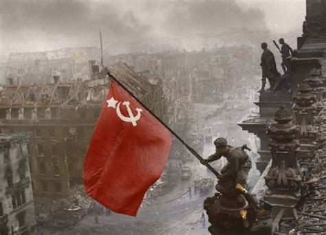 找这张图片的高清版，想当壁纸用（苏联在柏林国会大厦上的红旗）_百度知道