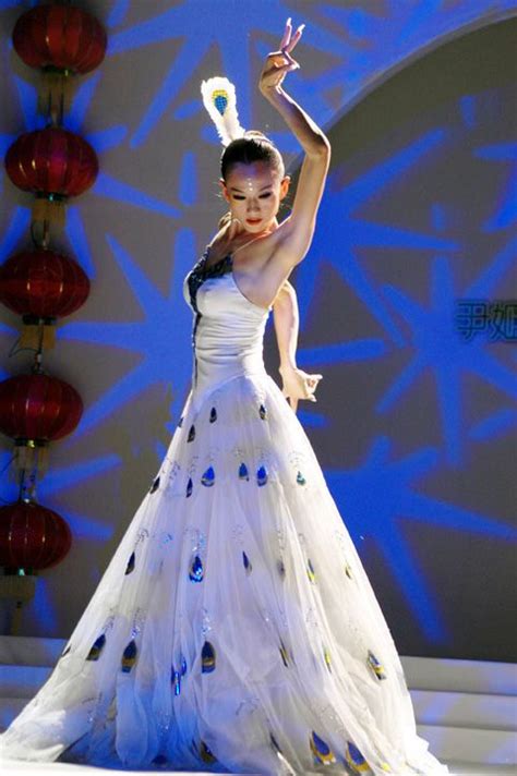 舞蹈百科|“一个美丽的传说”——杨丽萍-湖南理工学院音乐学院