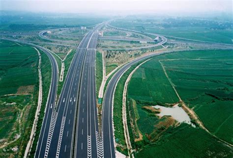 中国8车道高速最多的省份，长度超过1000公里，哪个省能与之相比