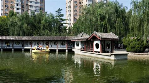北京十号线团结湖站临中宇大厦时尚中心 - 八方资源网