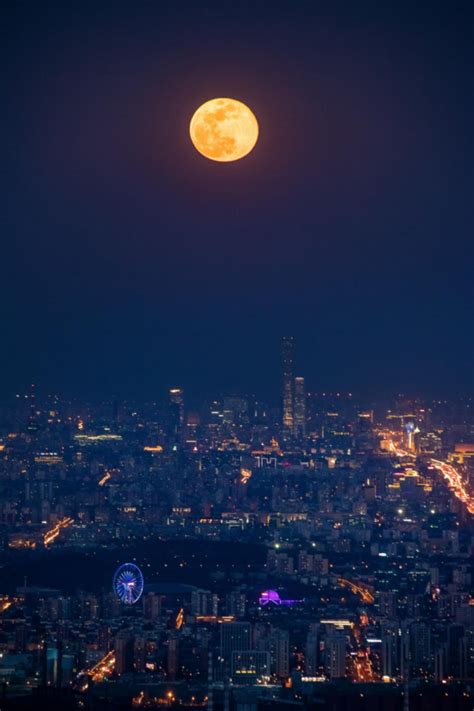 高清美图：十五的月亮十六圆_北京旅游网