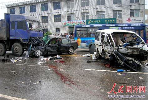 信阳固始县发生一起重大交通事故 4人死亡 15人受伤-大河新闻