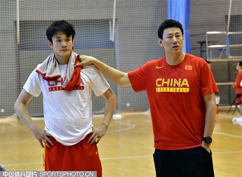雅加达亚运会 中国男篮首秀险胜菲律宾 -精彩图片 - 东南网