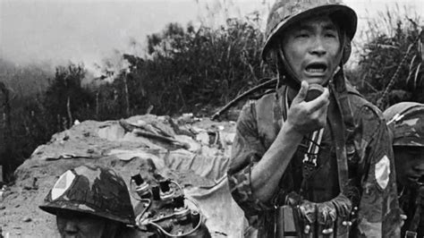 对越自卫反击战，战地记者冒死拍下的珍贵影像_凤凰网视频_凤凰网