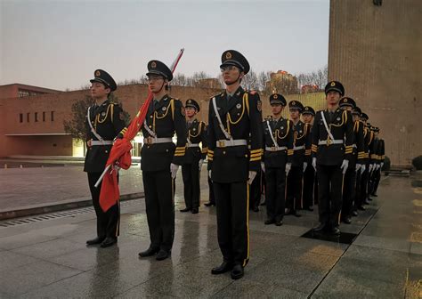 西安交通大学国旗护卫队举行新学期升旗仪式-西安交通大学新闻网