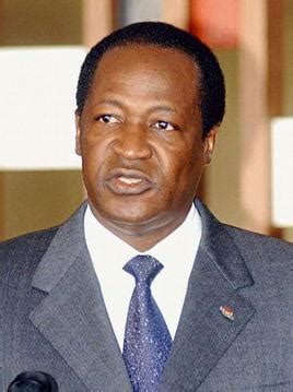 历史上的今天9月15日_1993年莫里斯·亚梅奥果逝世。莫里斯·亚梅奥果，第一任布基纳法索总统（生于1921年）