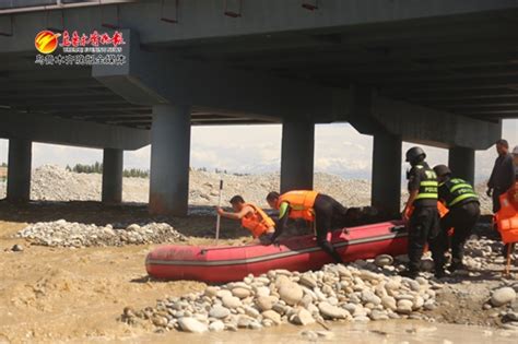 新疆玉龙喀什河突发融雪性洪水 34名挖玉者被困