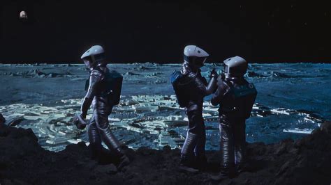 只有一个人的科幻电影《月球》豆瓣评分8.5 成本仅500万_邓肯琼斯
