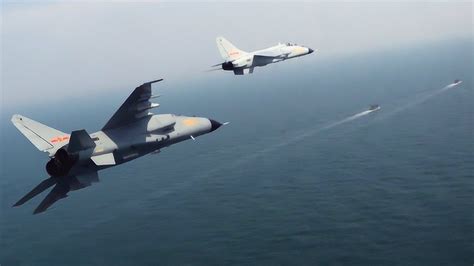 中国飞豹战机作战画面公开：超低空掠海突防，千里奔袭击中目标_腾讯视频