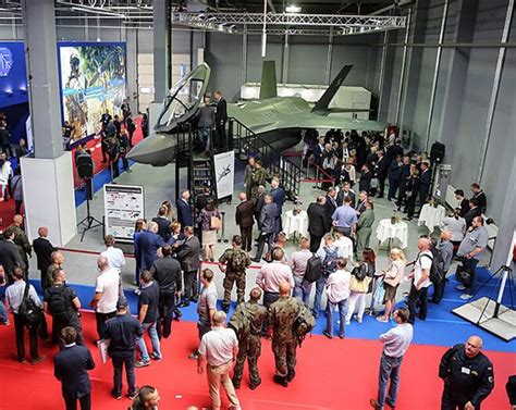 2017英国防务装备展一览 各种高科技武器装备来袭