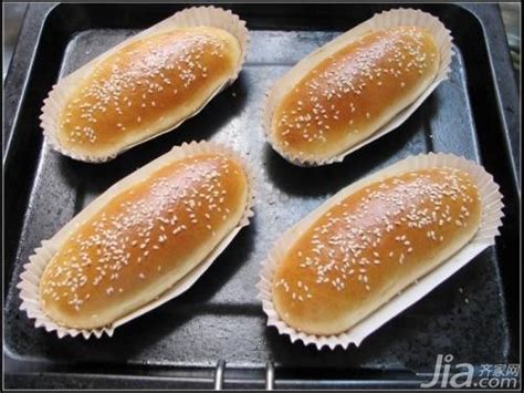 【用烤箱烤面包--经典白吐司的做法步骤图】佟小鹤_下厨房