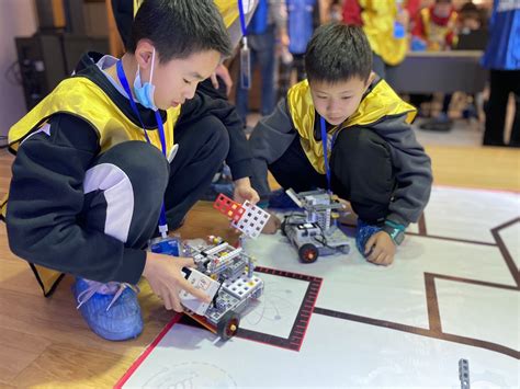 科技+体育+教育创新融合！WER世界教育机器人大赛2020中国•河南公开赛在郑举行-凤凰教育