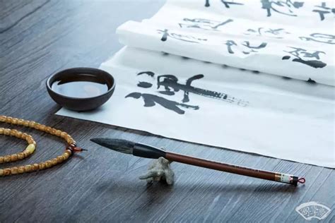 中国的孩子学会写汉字书法是中国的传统文化图片-包图网企业站