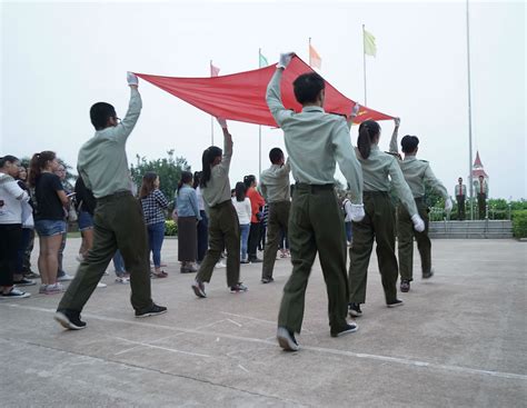 迎着初升的朝阳_学院新闻_国际经济与贸易学院