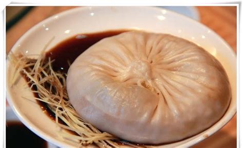 江苏传统名小吃蟹黄汤包，大厨教你详细制作步骤和用料比例！