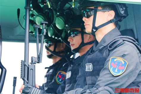 浦江县公安局巡特警大队开展紧急集合检验战时集结速度