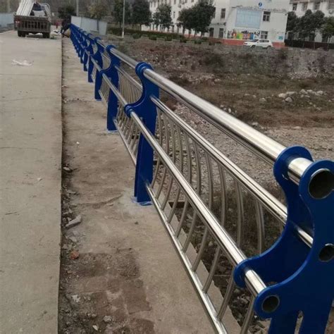 河道护栏 不锈钢桥梁护栏安装 不锈钢护栏 工程预算|价格|厂家|多少钱-全球塑胶网