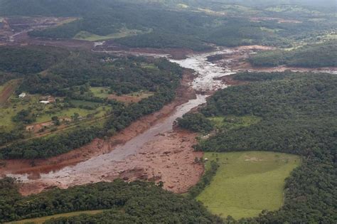巴西溃坝事故致淡水河谷损失74亿美元，去年业绩陷入亏损|界面新闻