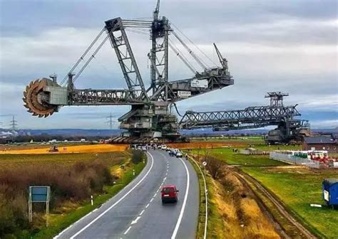 世界上最大的7款矿用自卸车精彩图集_铁甲工程机械网