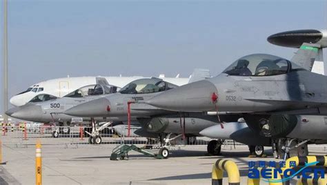 FC-31战斗机：参与第十八届迪拜航展，中航有意将其打入中东市场|战斗机|航展|迪拜_新浪新闻