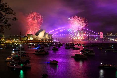 New Year’s Eve celebrations LIVE: Fireworks in Sydney as first ...