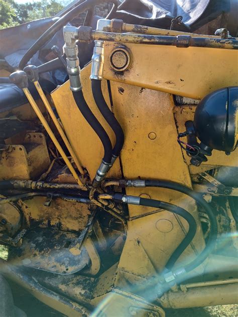IH 3414 Hydraulic leak and part end fitting identification. | Tractor Forum