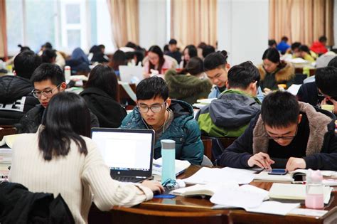 入学教育（九）| 学院组织2021级学生进行《学生手册》考试-长春大学计算机科学技术学院