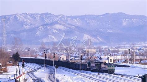 黑龙江铁力：风雪线上的铁路工人-人民图片网