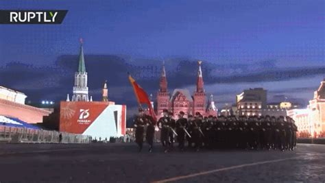 俄驻华使馆微博庆祝海参崴建城160年，媒体：中国人应理解俄罗斯