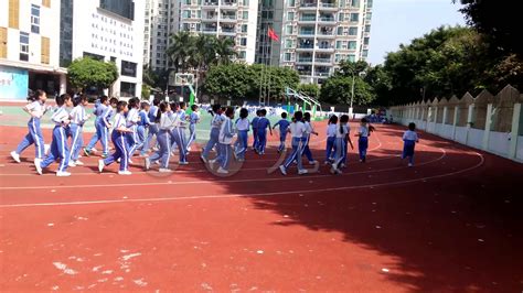 上海：小学体育课有序开展 - 当代先锋网 - 政能量