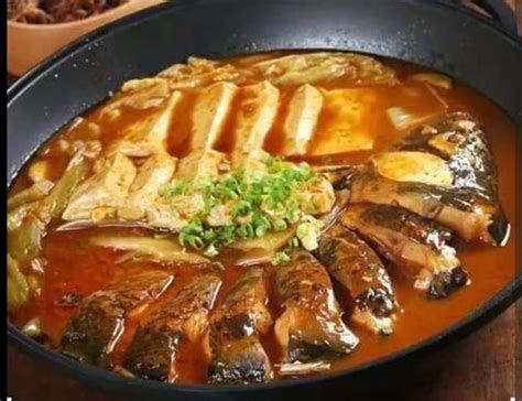 【东北鱼锅的做法步骤图，东北鱼锅怎么做好吃】比较大的大桃子_下厨房