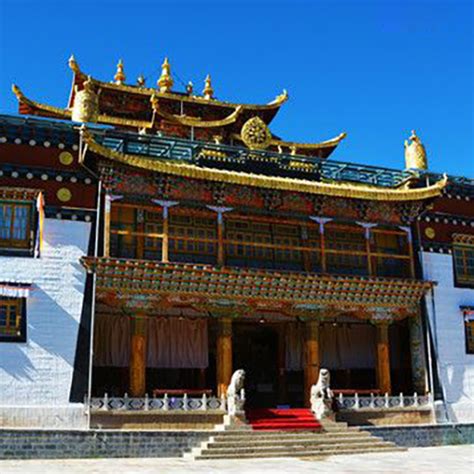 2023迪庆藏族自治州民族博物馆游玩攻略,只有转经筒值得看， 晚上来的... 【去哪儿攻略】