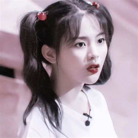 杨超越头像图片