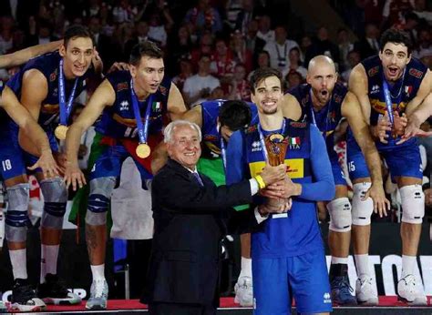 2022世界排球综述！意大利古巴各夺2冠，中国男排时隔10年登顶