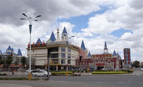 看外蒙古的首都，再看看内蒙古的第一大城市！驴友：能比吗？__凤凰网