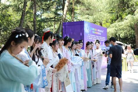 身穿汉服的中国人，必定可以惊艳全世界！ - 汉服 - 魔都推广