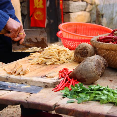 上海的咸菜你喜欢怎么吃|咸菜|雪里蕻|咸菜肉丝_新浪新闻