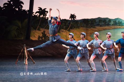 《红色娘子军》将上演，“芭蕾在中国”主题展抢“鲜”亮相，到剧院看展成了新时尚