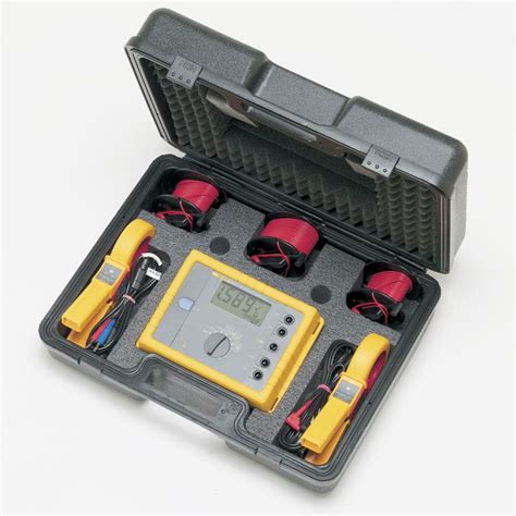 Fluke 1623-2 KiT Basic Geo Earth Ground Tester with Accessories