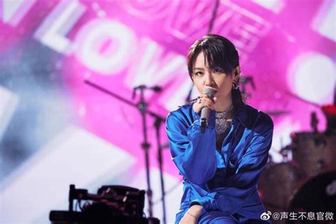 “畅”响“爱的分贝” 周笔畅爱的分贝公益音乐会上海开唱-公益时报网